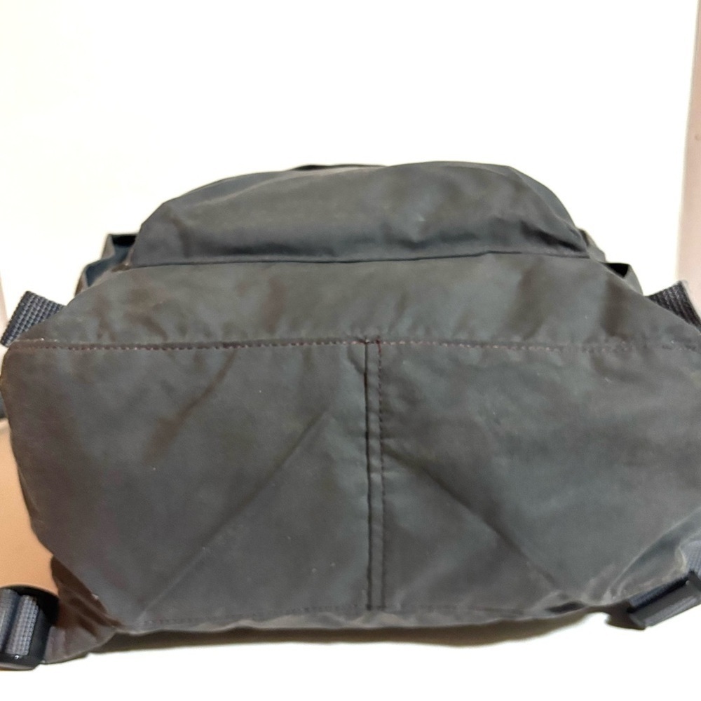 Kånken Gray Backpack - Picture 3 of 6
